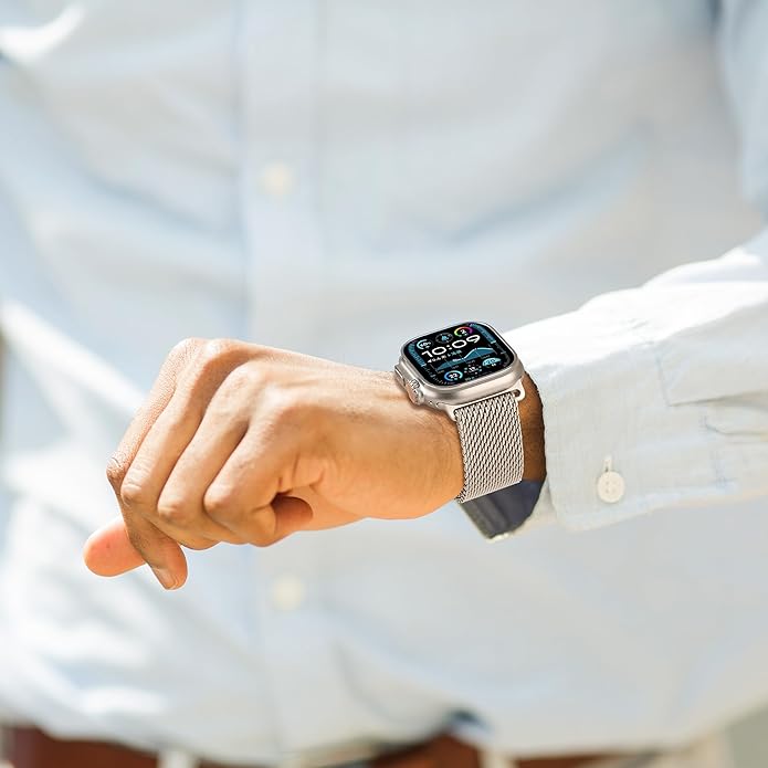 Apple watch ultra 2 49mm natural titanium milanese loop